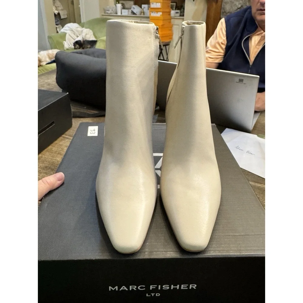 WOMEN NEW MARC FISHER Nebula Square Toe Bootie BLOCK HEEL IVORY Size 9.5‎